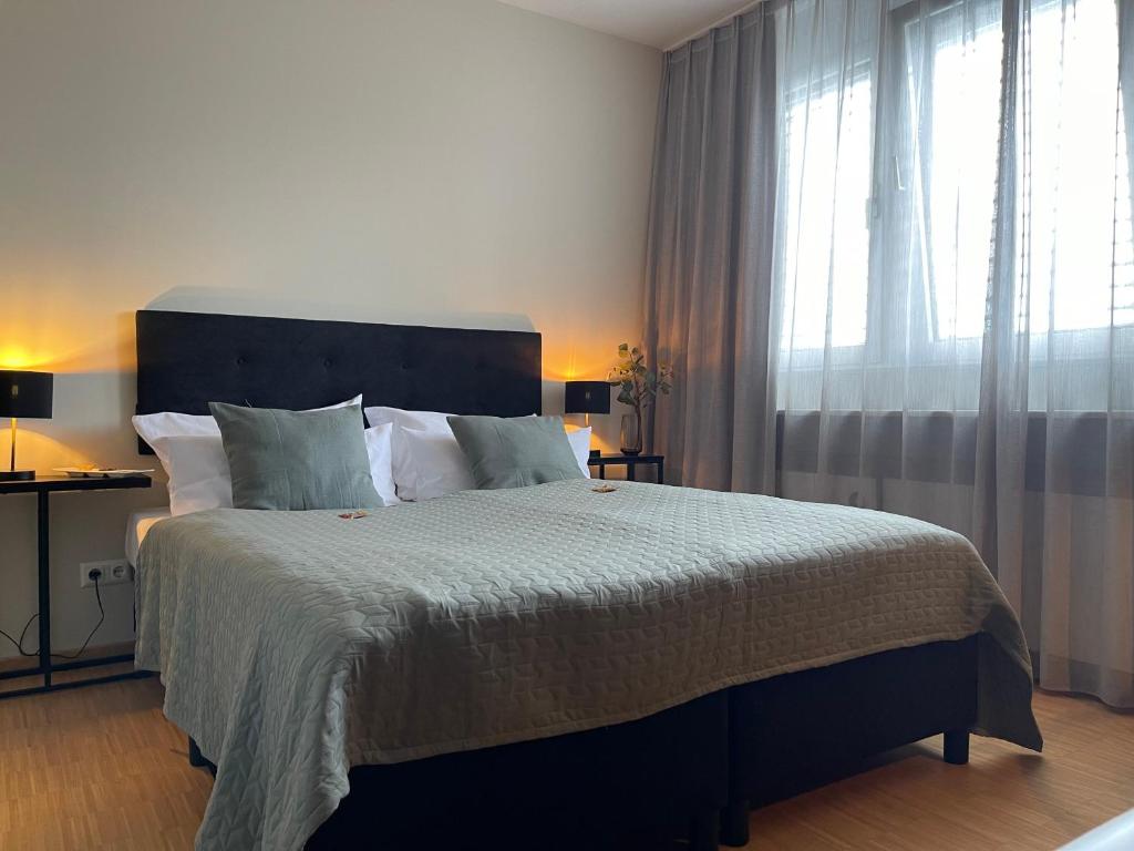 Paragon Apartments - Resim 12