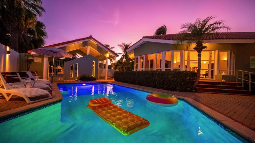 Villa Verde · Pool · Guesthouse · Ping Pong