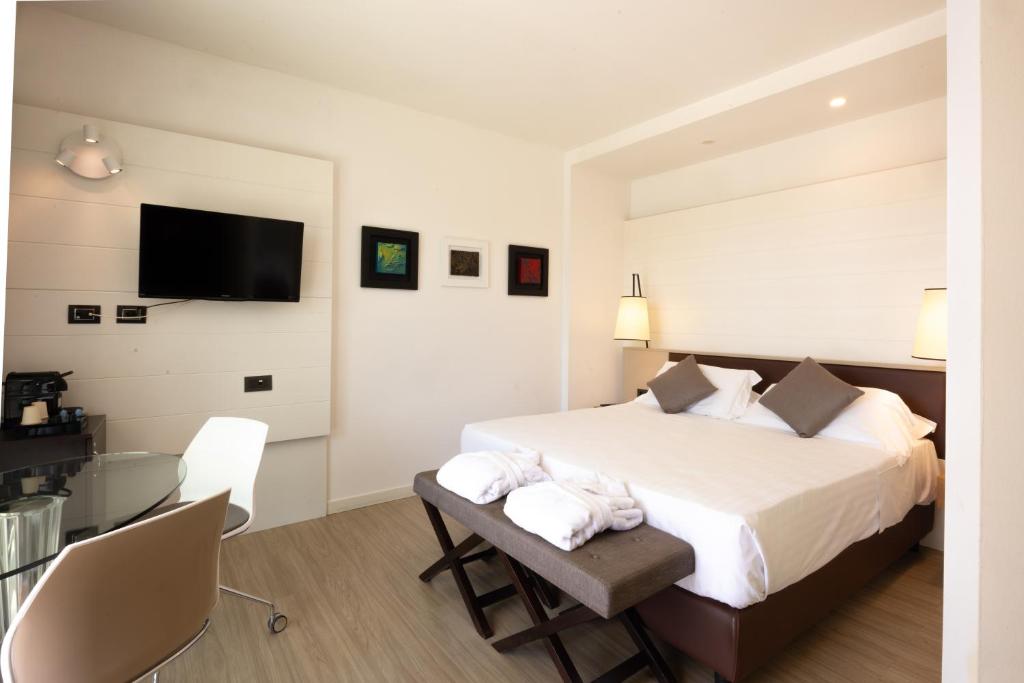Hotel Viareggio - Suite With Balcony