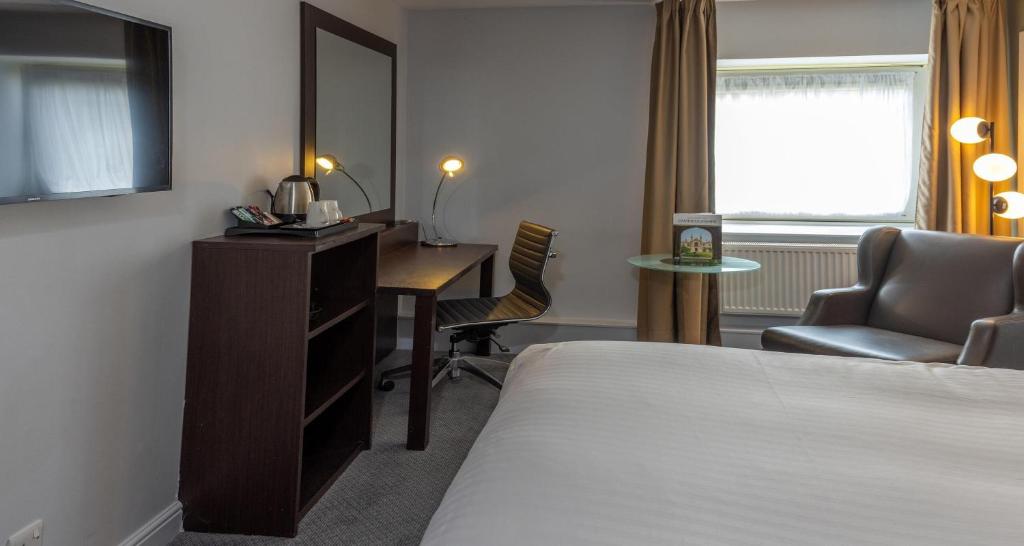 Cambridge Bar Hill Hotel, BW Signature Collection - Resim 13