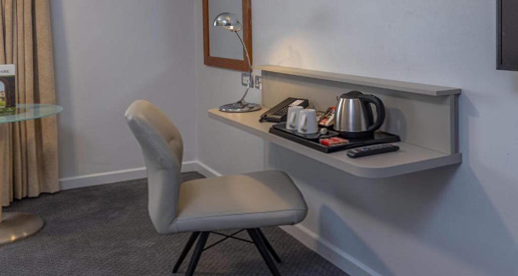 Cambridge Bar Hill Hotel, BW Signature Collection - Resim 18