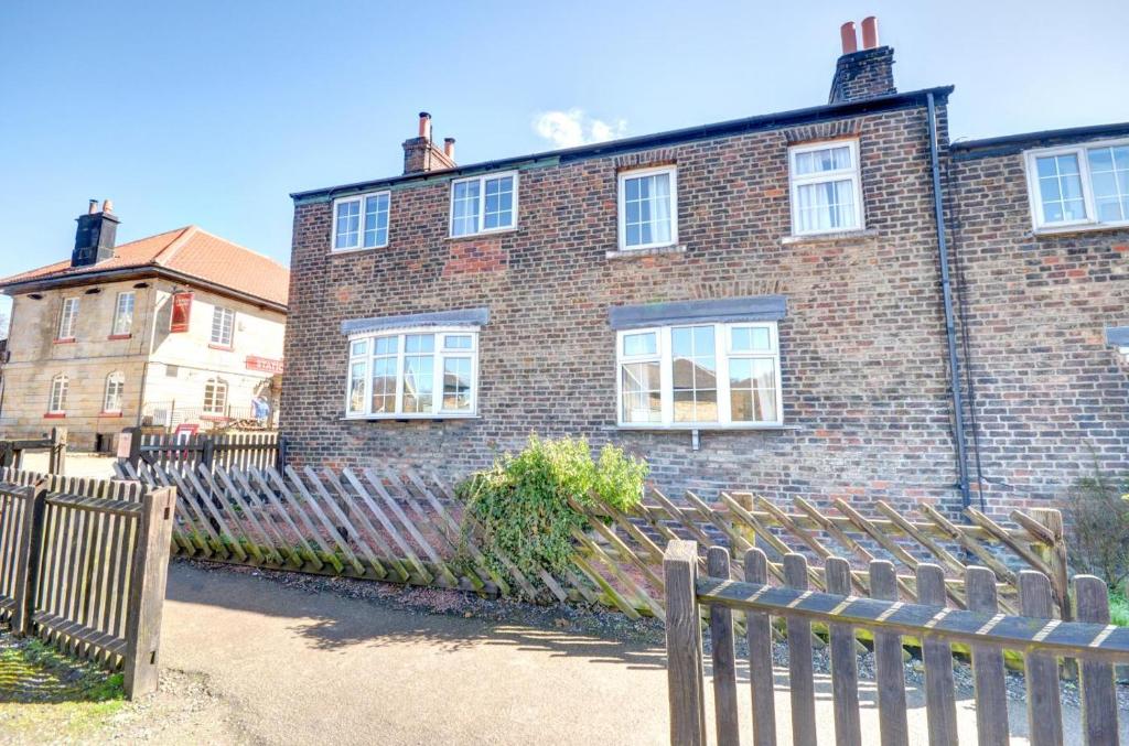 Bygningen som feriehuset ligger i