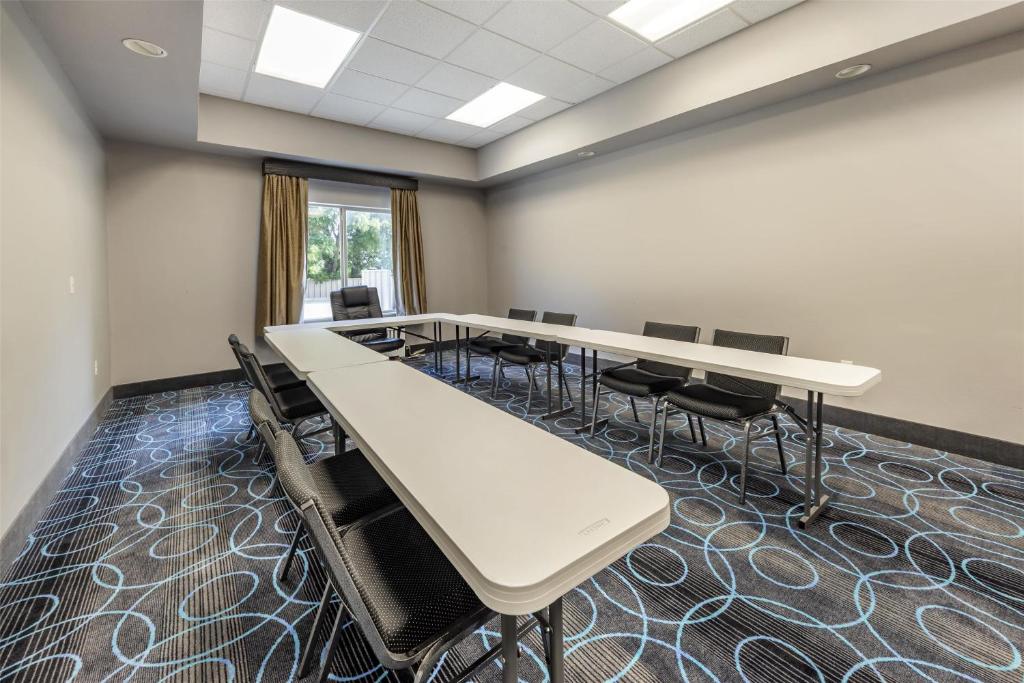 Best Western Plus Pauls Valley photo