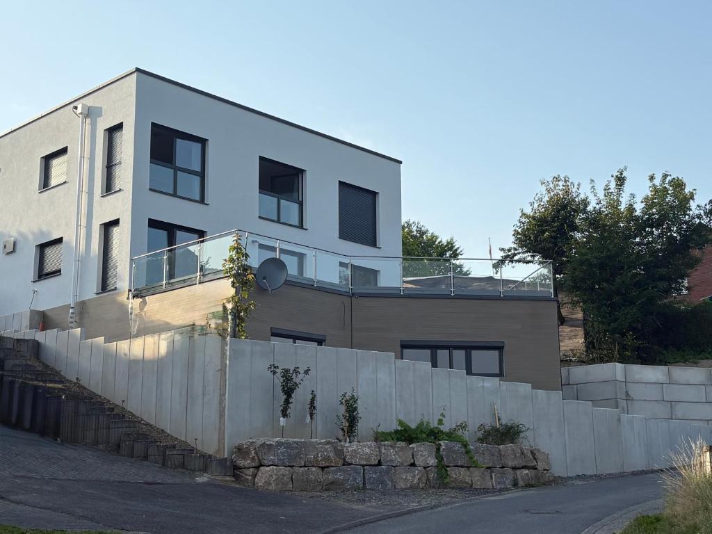 Το κτήριο όπου στεγάζεται  το διαμέρισμα