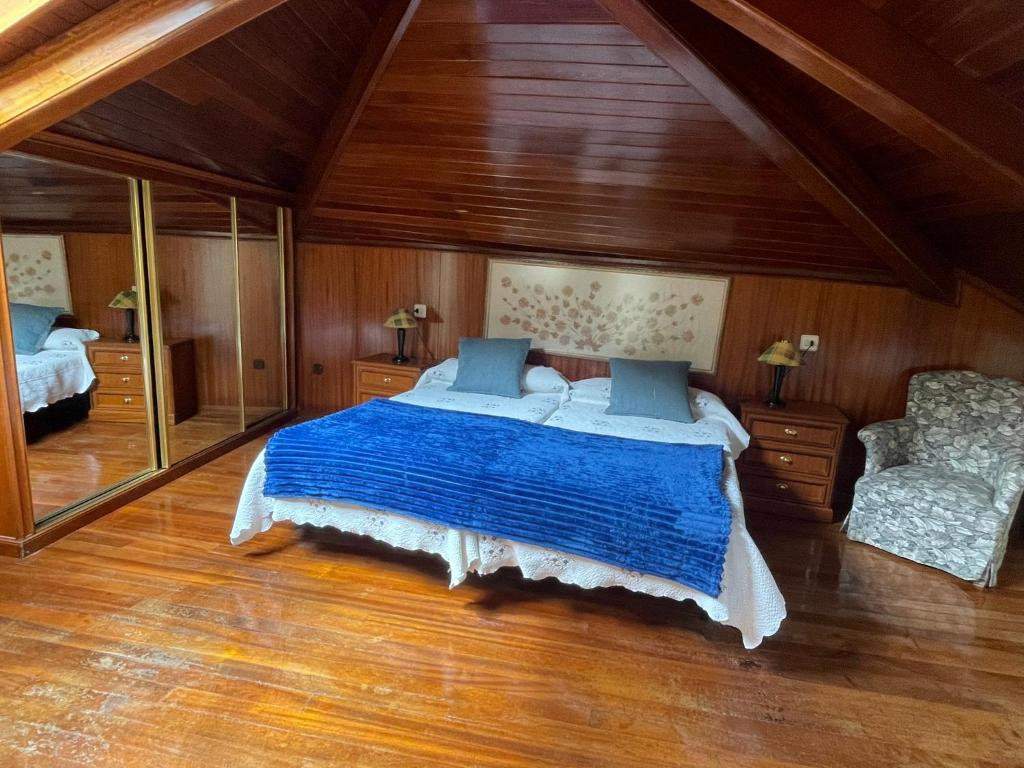Núcleo de turismo Rural La Corte - Vierpersoonskamer Met Eigen Badkamer