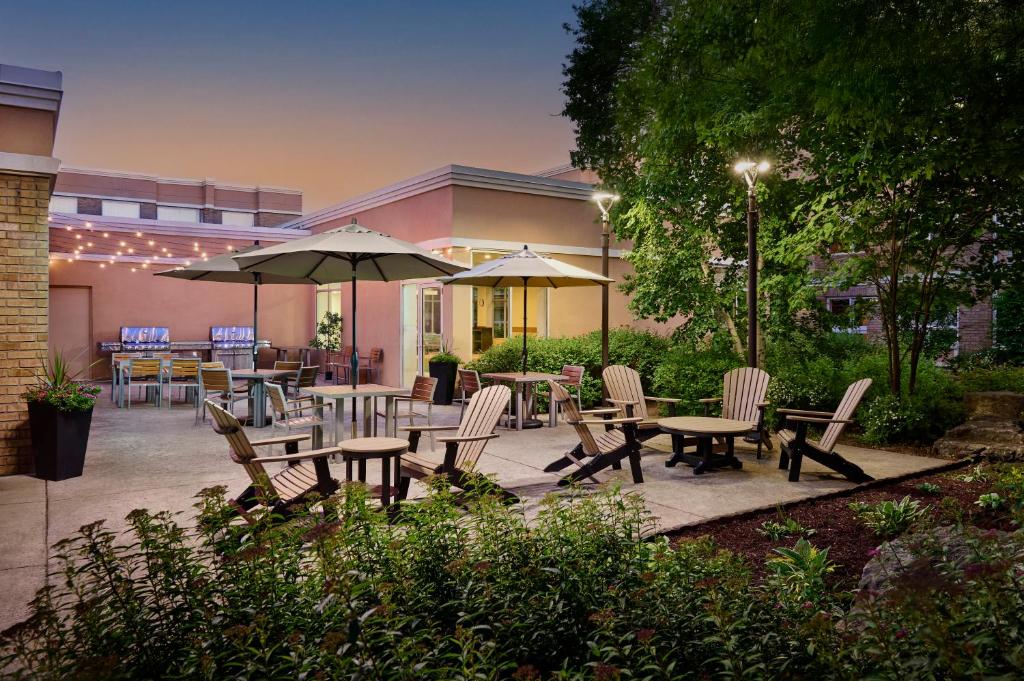 TownePlace Suites by Marriott Mississauga-Airport Corporate Centre - Resim 11