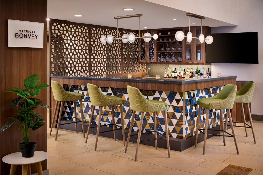 TownePlace Suites by Marriott Mississauga-Airport Corporate Centre - Resim 16