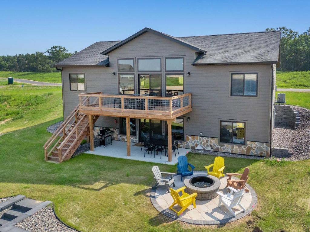 Κήπος έξω από το New Listing Lakeside Beach Sleeps 15+ Pet friendly