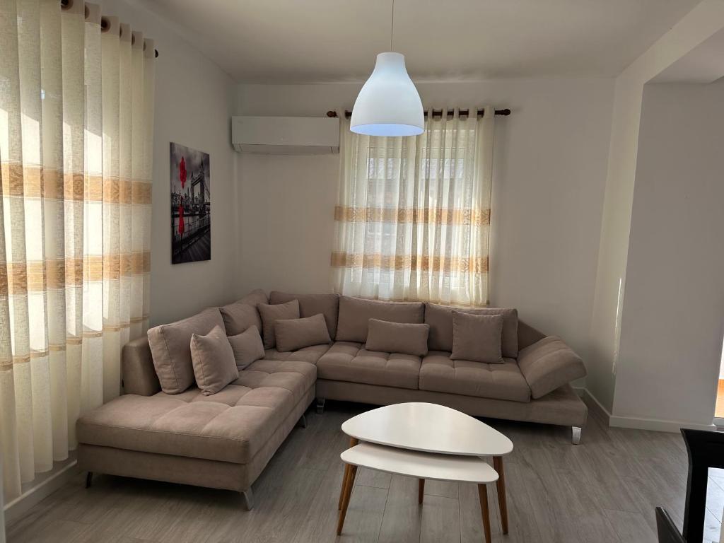 Fotografie z fotogalerie ubytování Apartment Center Korça v destinaci Korçë