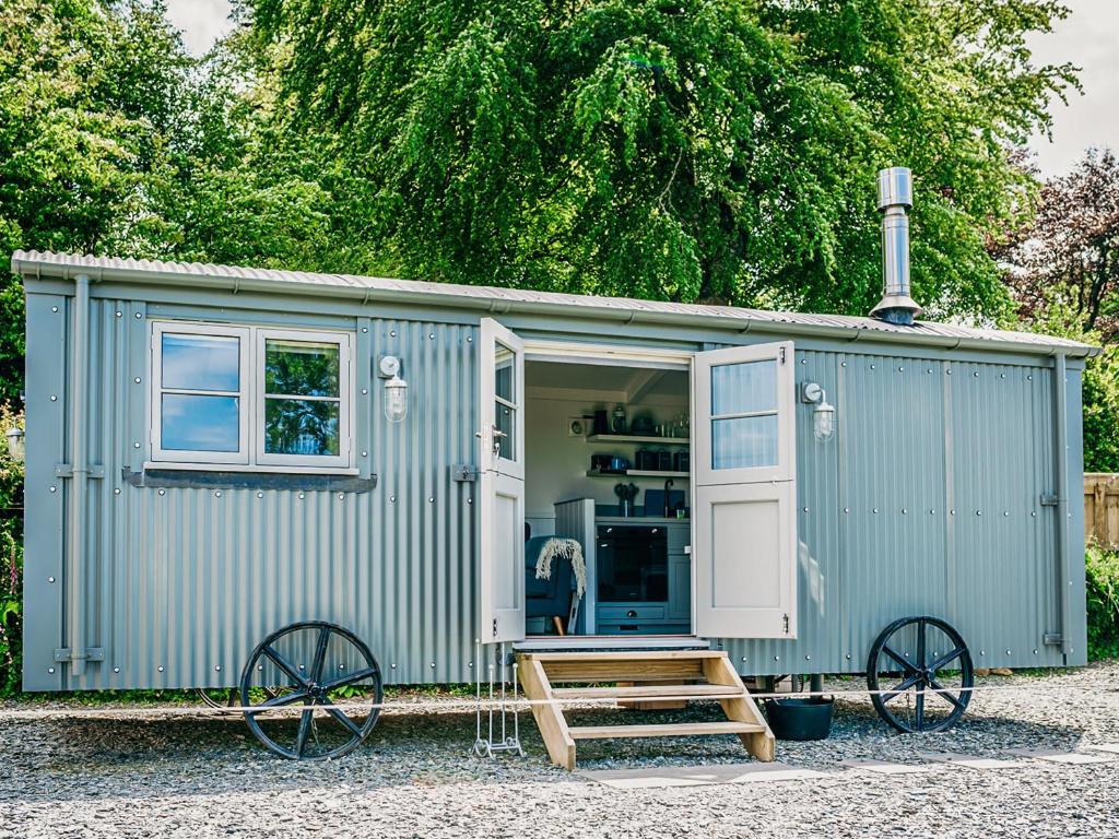 Budova, kde se prázdninový dům nachází