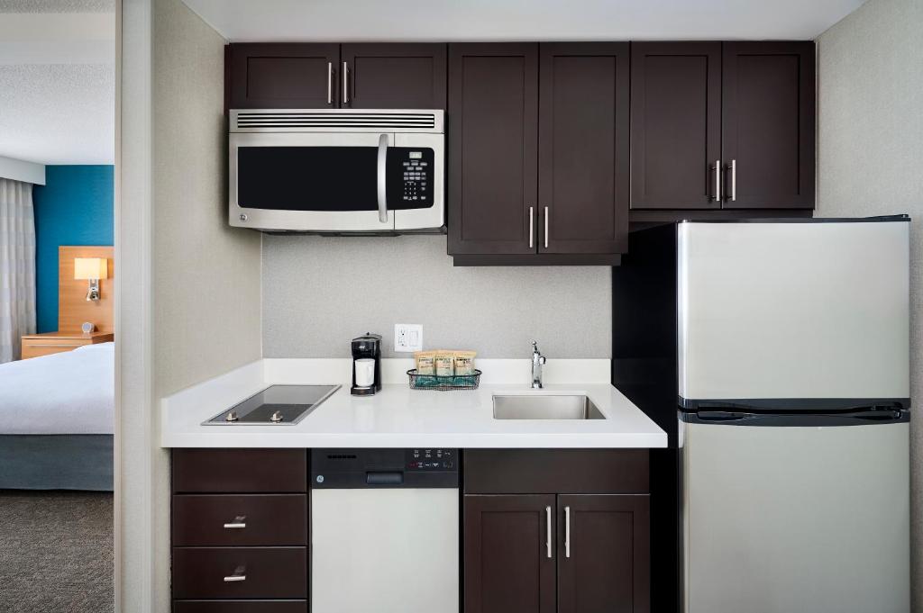 TownePlace Suites by Marriott Mississauga-Airport Corporate Centre - Resim 30