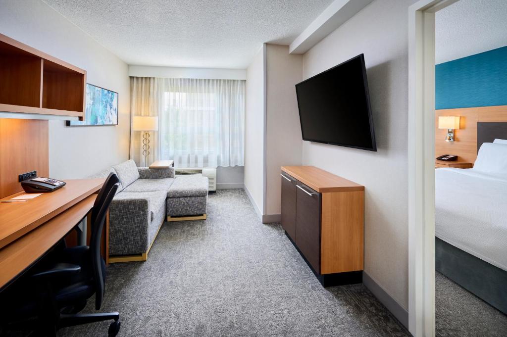 TownePlace Suites by Marriott Mississauga-Airport Corporate Centre - Resim 35