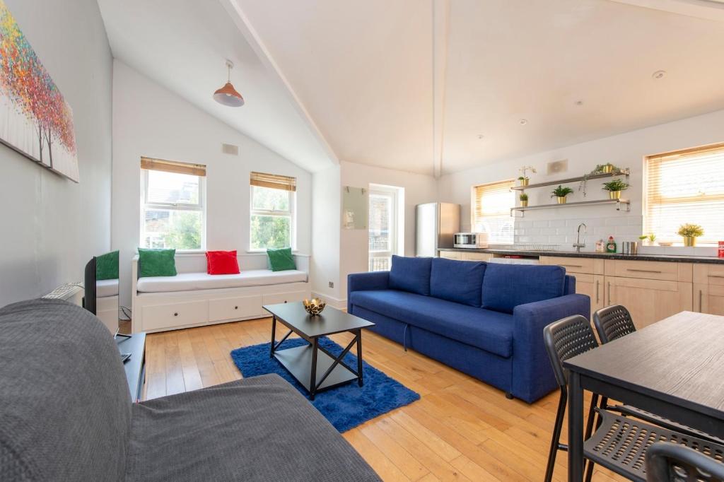 Et opholdsområde på Lovely 3-bed 20 minutes to Central London