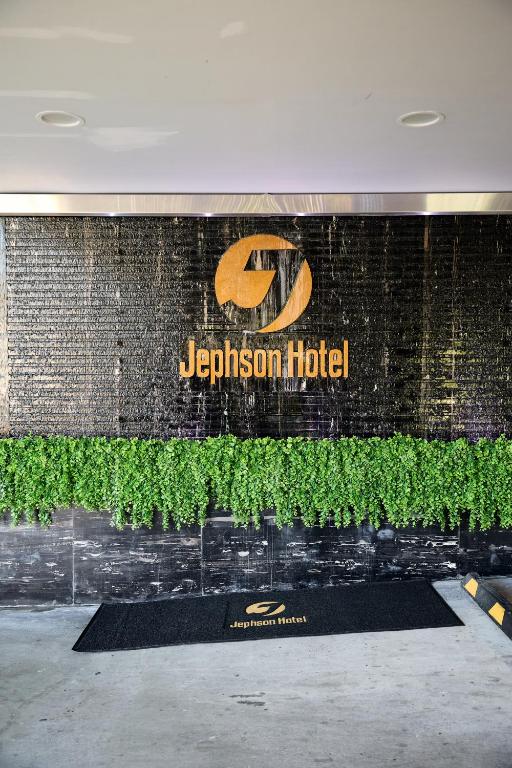 Jephson Hotel & Apartments - Resim 10