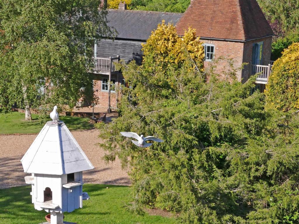 Κήπος έξω από το Spilstead Barn