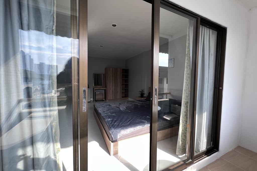 Emerald Hotel Chonburi - Resim 31