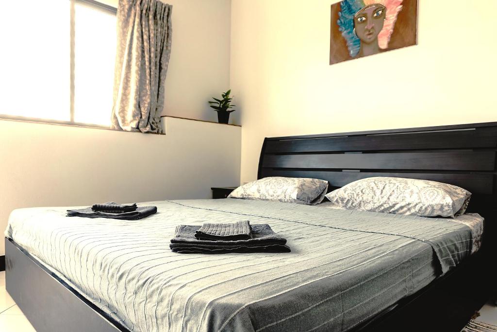 
Deluxe Double Room with Side Sea View
