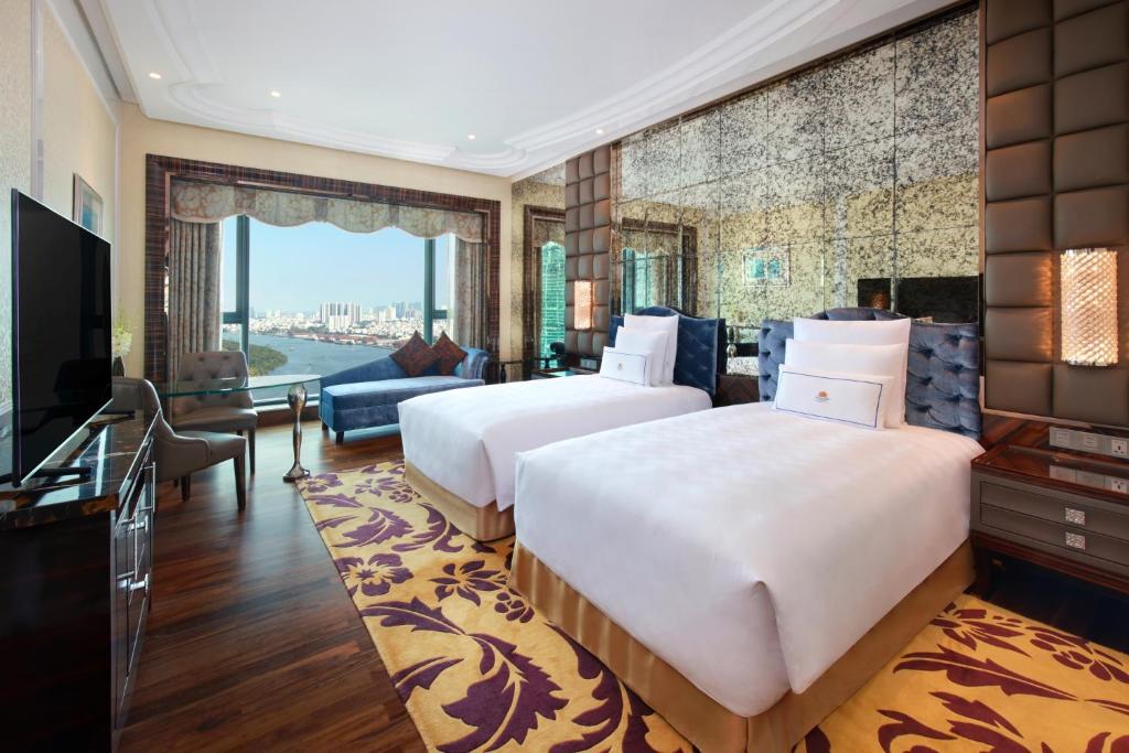 The Reverie Saigon 7