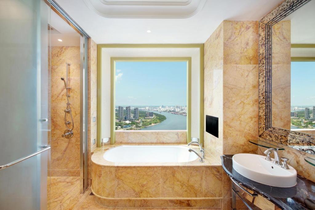 The Reverie Saigon - 10