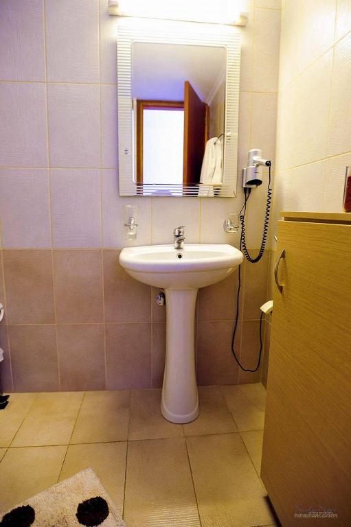 Kleanthi and Kostas Studios - 6