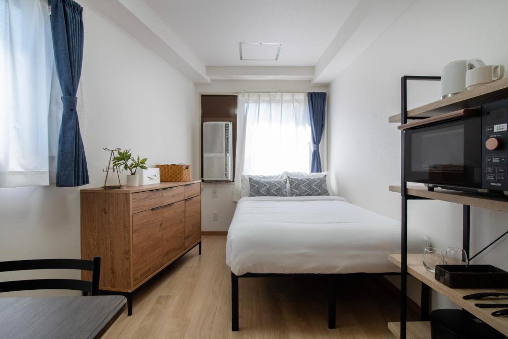 Modern Living Tokyo Komagome 605, a compact studio at excellent location