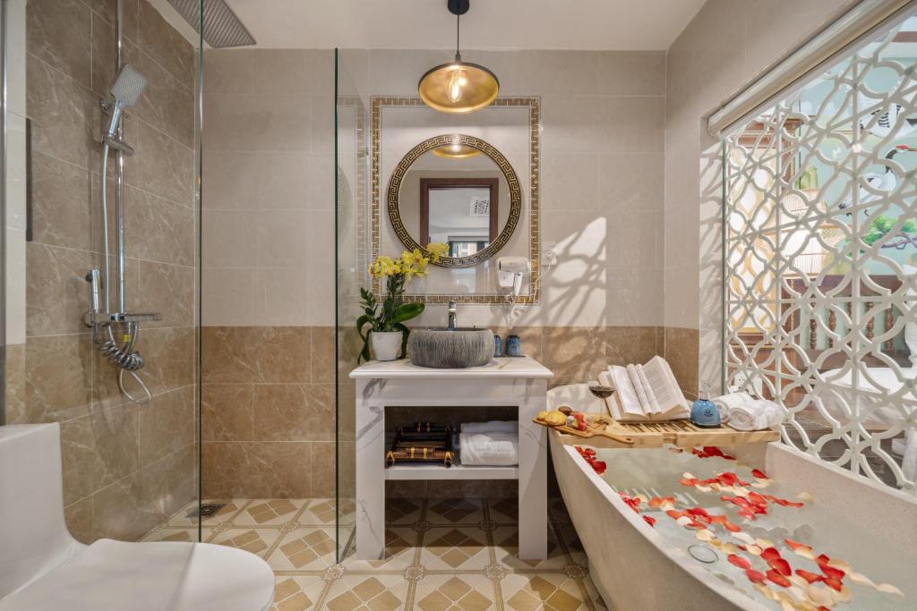 Two-Bedroom Suite, Balcony with Neighbor View
