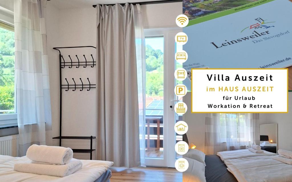 una camera da letto con due letti e una finestra di Villa Auszeit im Haus Auszeit im Weindorf 1 BR up to 4 people a Leinsweiler