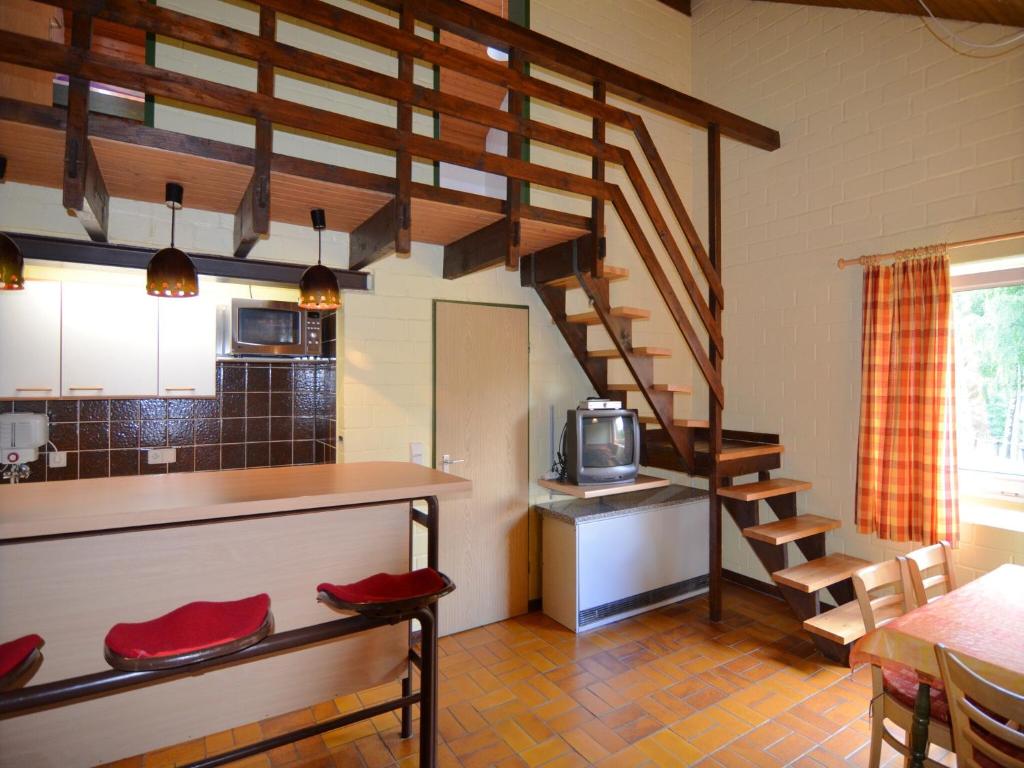 Η κουζίνα ή μικρή κουζίνα στο Cosy holiday home in the Hochsauerland with terrace at the edge of the forest
