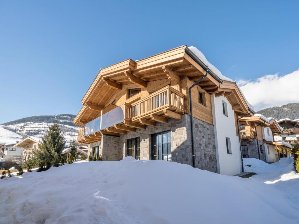 Chalet in Piesendorf near Ski Slopes - Housity