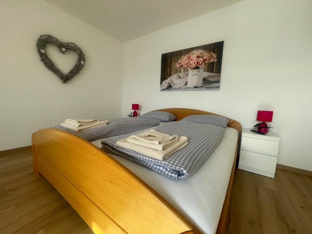 Postel nebo postele na pokoji v ubytování Ferienhaus Bibertal Anhofen