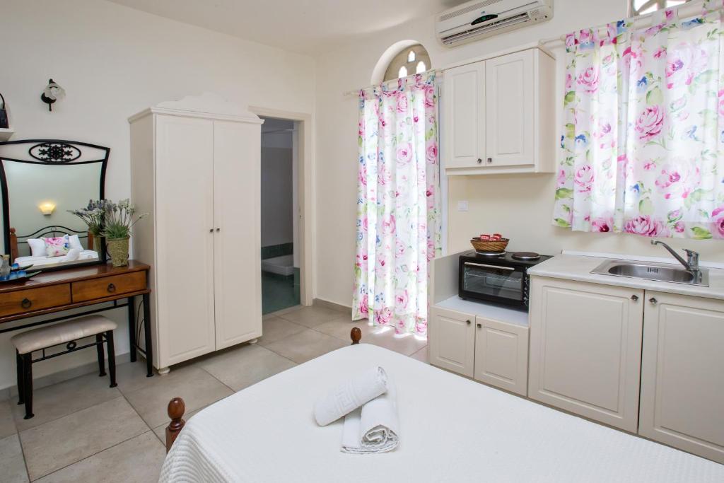 Tiniotissa Studios - 3