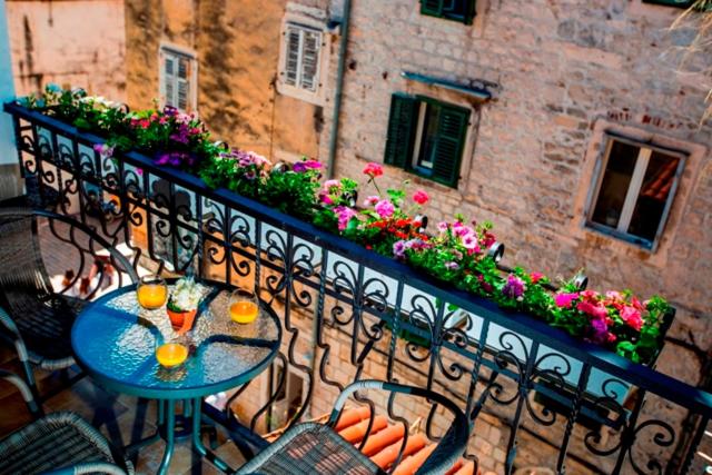 Balkón nebo terasa v ubytování Downtown Hostel