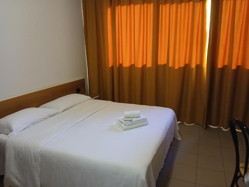 Hotel Ponsacco HP - Large Double Room