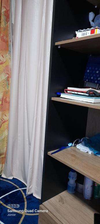 Katil dua tingkat atau katil-katil dua tingkat dalam bilik di Quarto na pedreira 1km cop 30