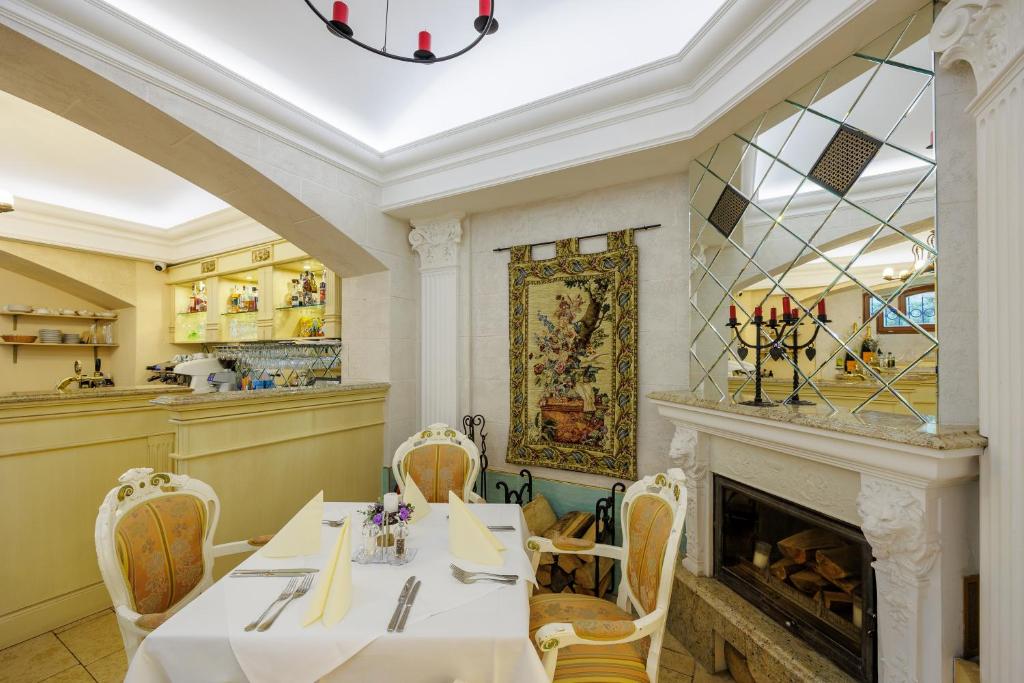 Hotel Château Cihelny - Resim 42