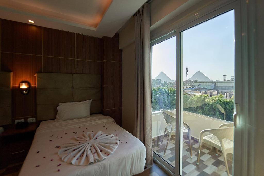 NINE PYRAMIDS VIEW HOTEL