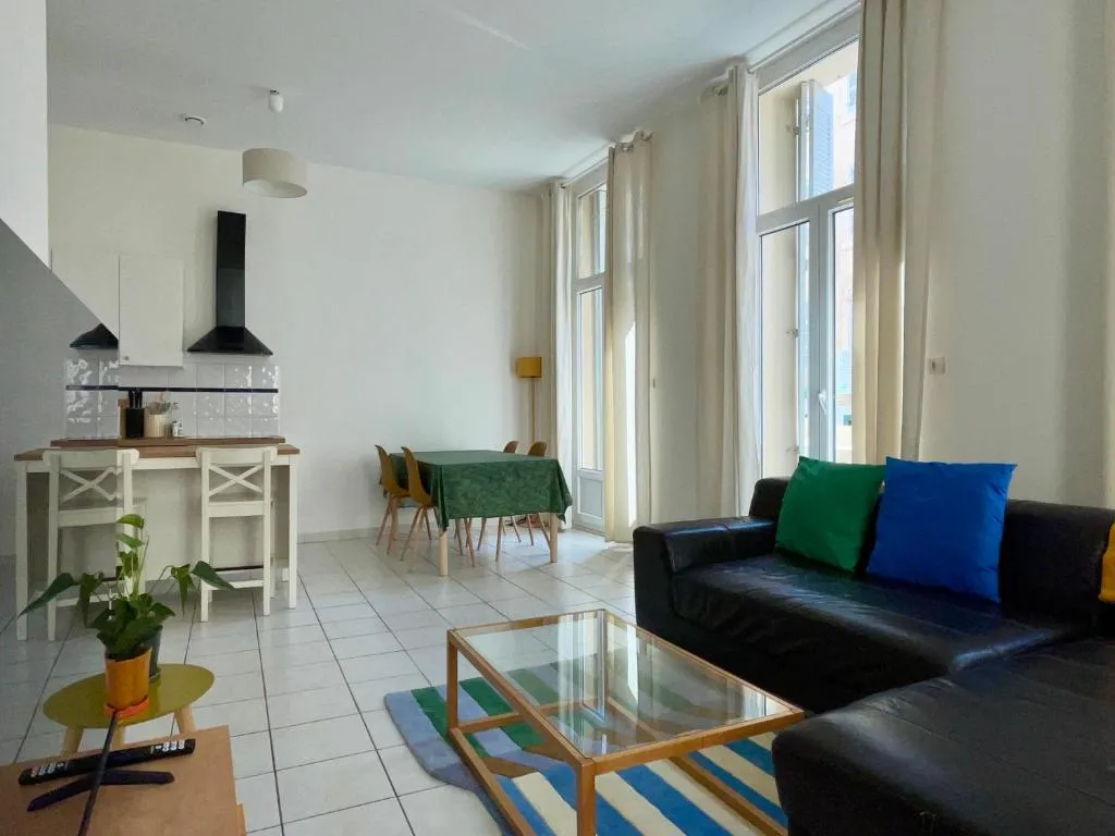 Central 2-bedroom flat with air conditioning Old Port - Opera