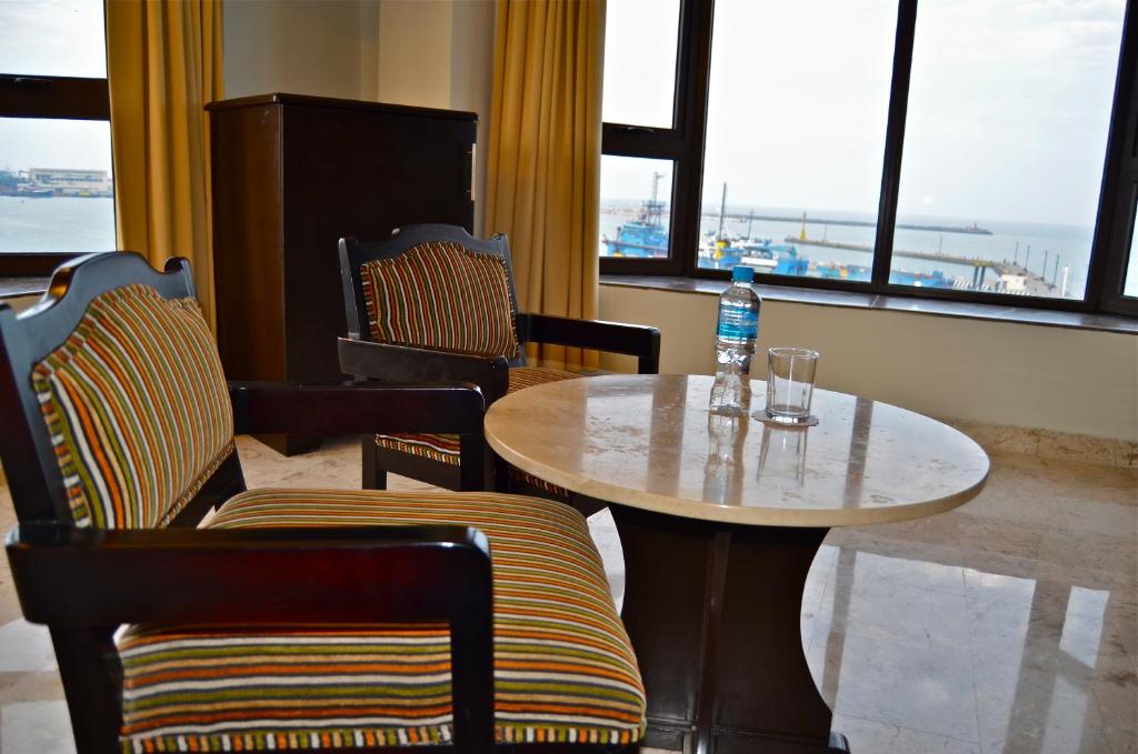 Posezení v ubytování Hotel Mar y Tierra