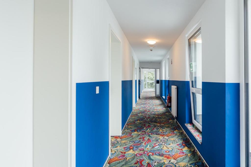MYKY Aparthotel Harburg - Free Parking - Resim 19