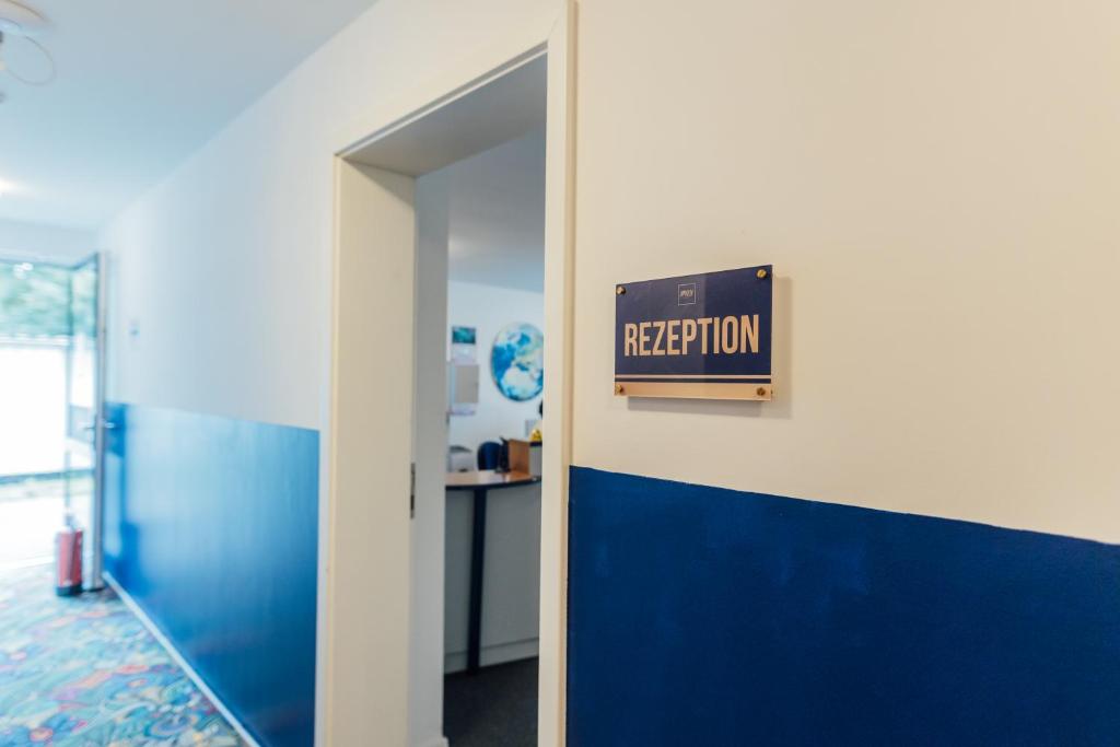 MYKY Aparthotel Harburg - Free Parking - Resim 26