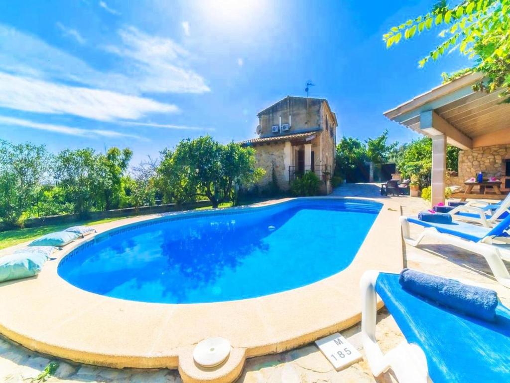 Πισίνα στο ή κοντά στο Stone villa in Búger with private pool