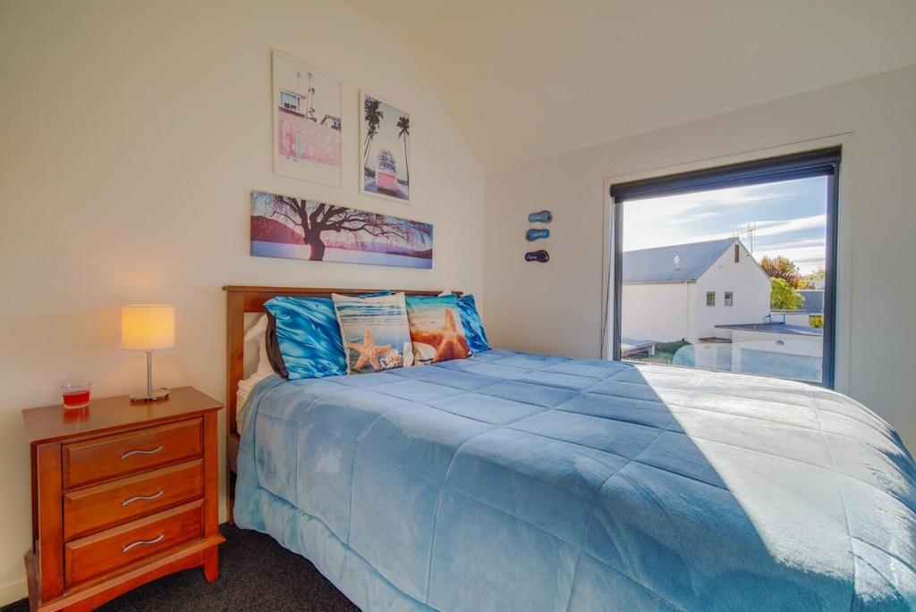 Sunny, Spacious and Private Wanaka Home in a great location! - Resim 8