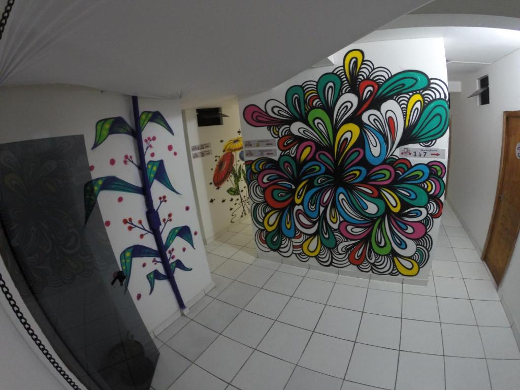  State Hostel - Em frente ao Metrô