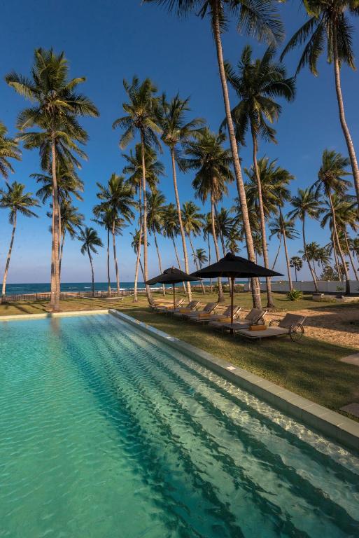 Bazén v ubytování Jetwing Kottukal Beach House nebo v jeho okolí