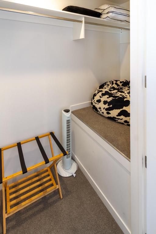 Stadium Edge Retreat Modern 2-Bed plus Carpark - Resim 13