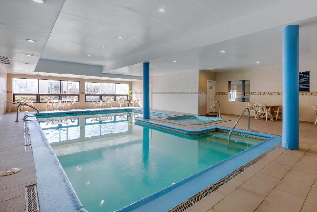 Comfort Inn Rutland - Killington photo