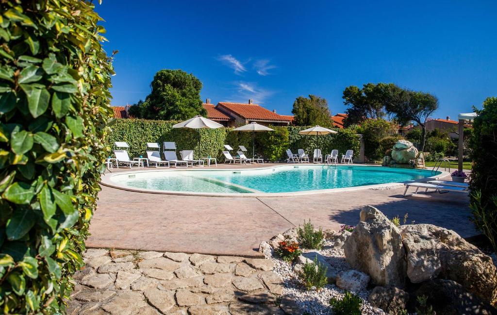 Basen w obiekcie Hotel Raffael PHG lub w pobliżu