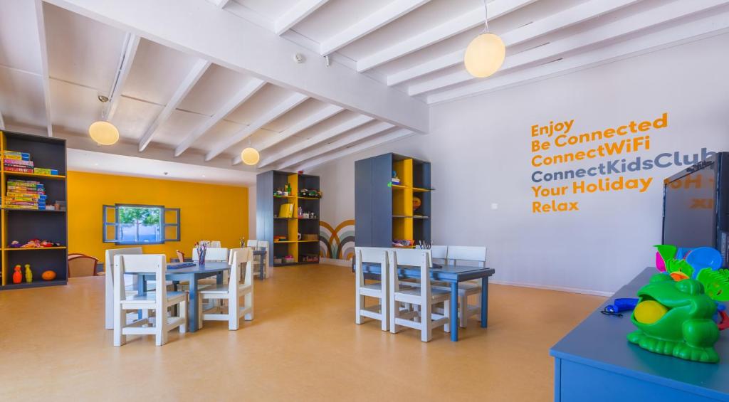 Dětský klub v ubytování Kipriotis Aqualand Hotel