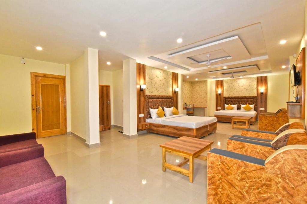 Et opholdsområde på Hotel Pine View # 5 Star Feeling # Near Cricket stadium 5 km# VPO, Sudher Dharamshala
