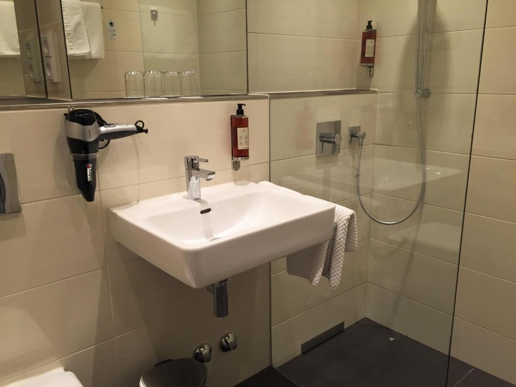 Koupelna v ubytování Hotel Antares München